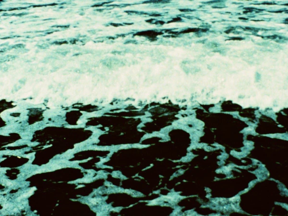 Stan Brakhage - A CHILD’S GARDEN AND THE SERIOUS SEA (1991)